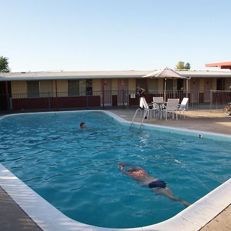 Gateway Inn Red Bluff Exterior photo
