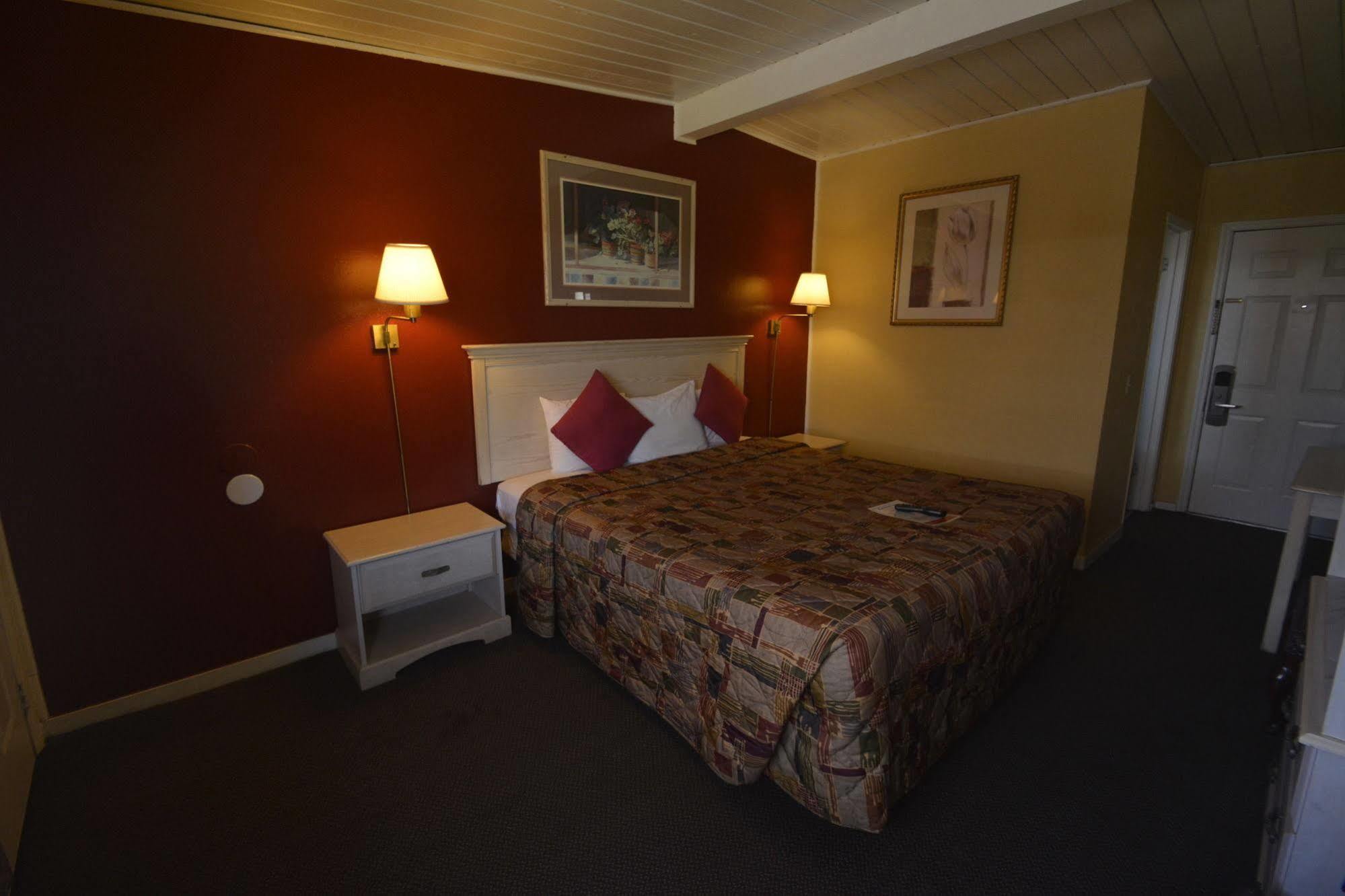 Gateway Inn Red Bluff Exterior photo